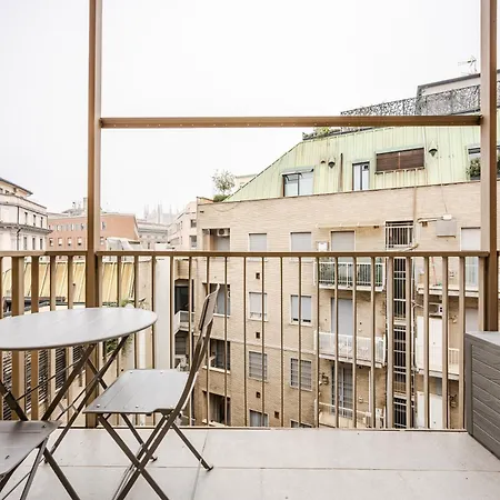 Luxury Suite With View Steps From The Duomo Milan Exterior photo