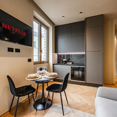 Luxury Suite With View Steps From The Duomo Milan Exterior photo