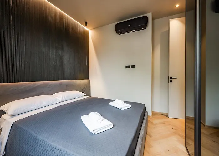 Luxury Suite With View Steps From The Duomo